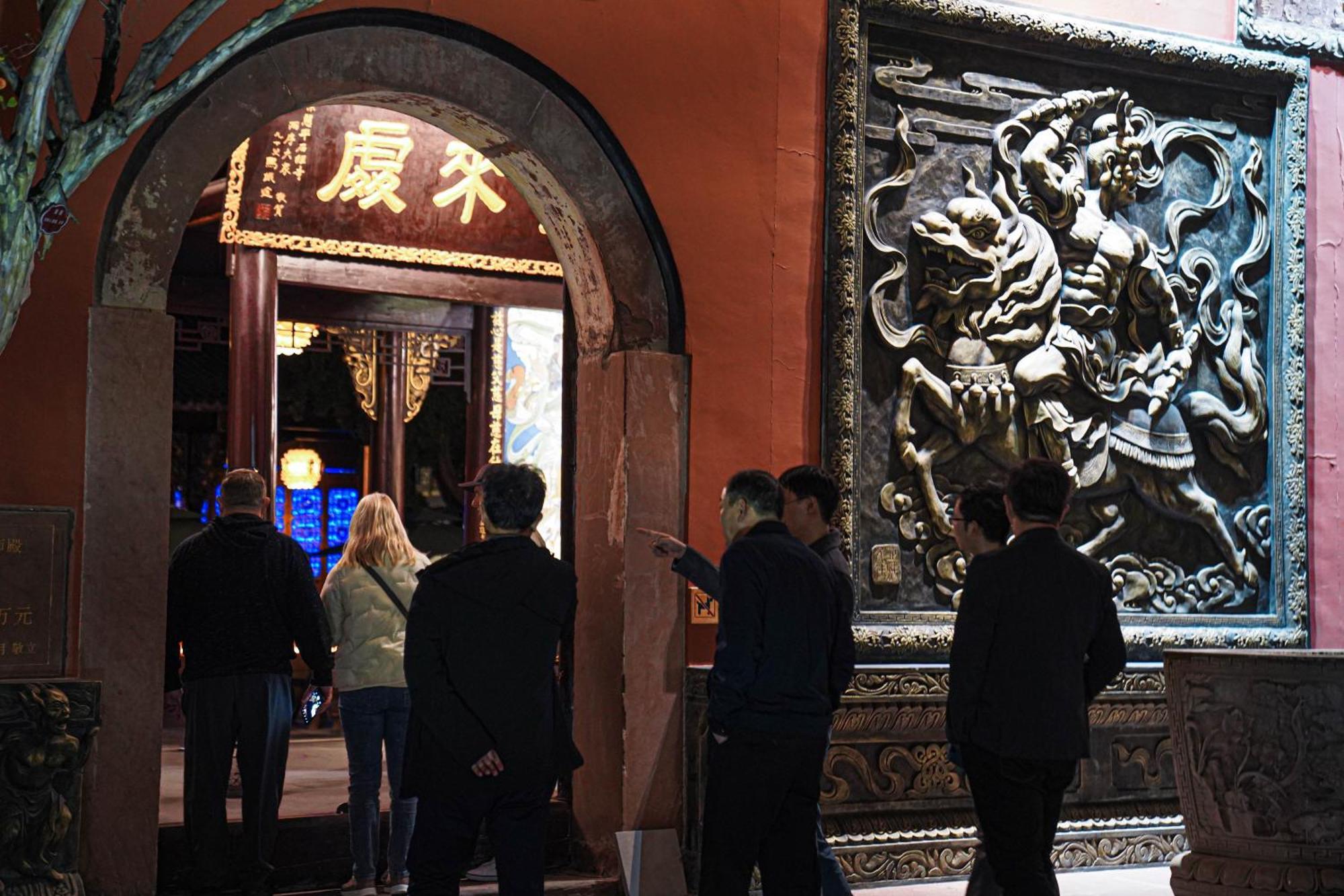 Chengdu Mix Hostel Courtyard Poshpacker Ngoại thất bức ảnh