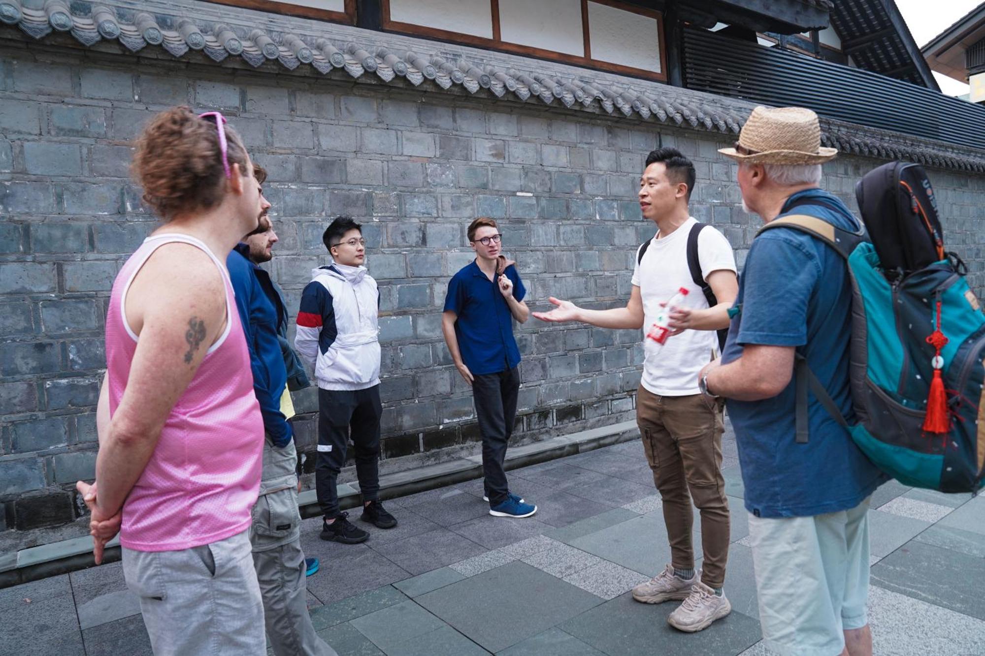 Chengdu Mix Hostel Courtyard Poshpacker Ngoại thất bức ảnh