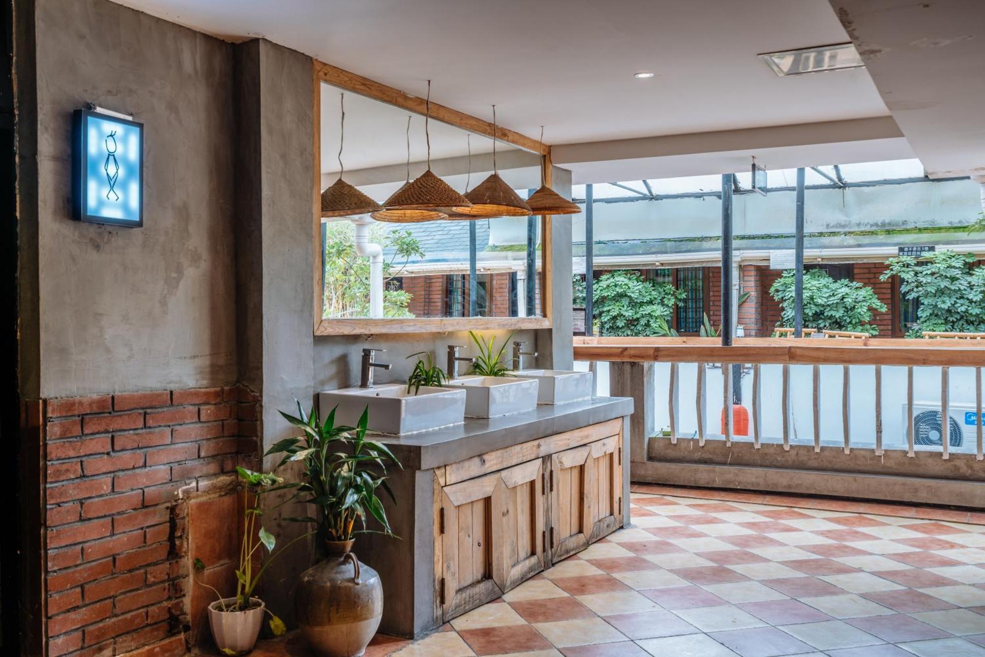Chengdu Mix Hostel Courtyard Poshpacker Ngoại thất bức ảnh